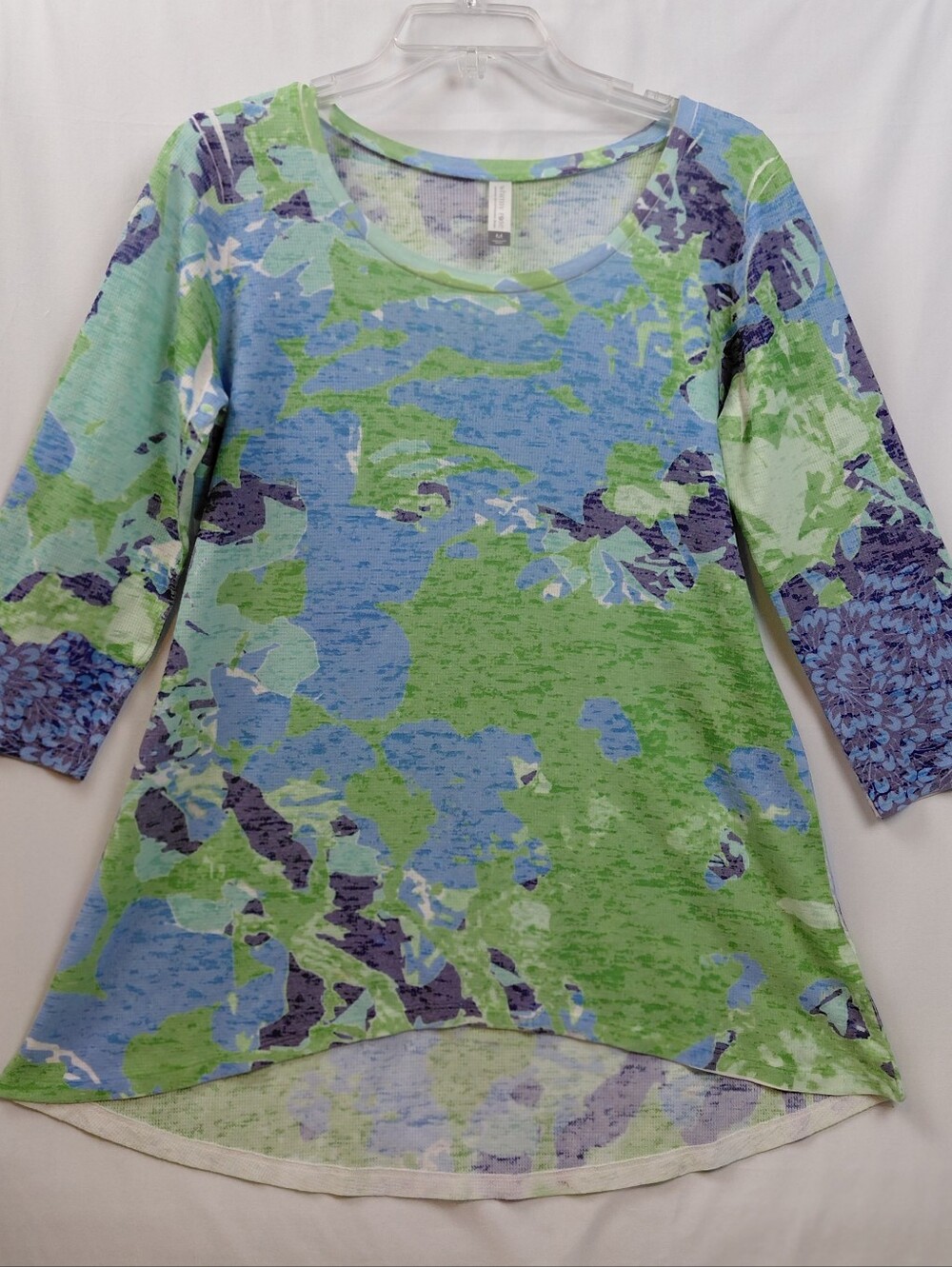 Whimsy Rose Thermal Top Size Medium Floral Three-quarter Sleeves